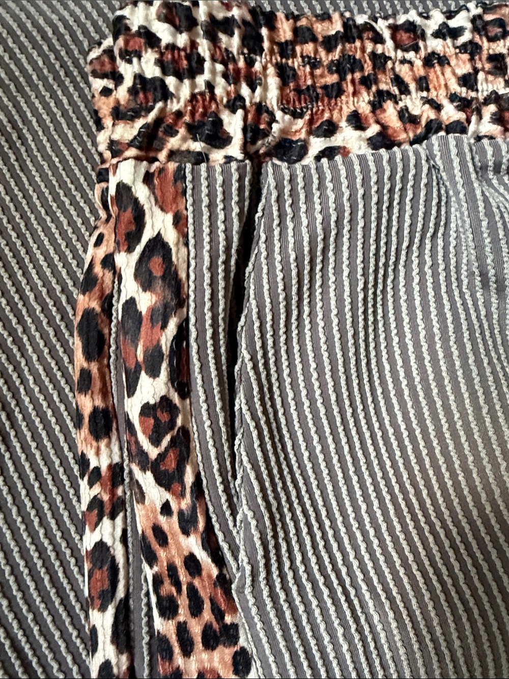 Grey Ribbed Two-Piece Set with Leopard Trim - Picture 2 of 3